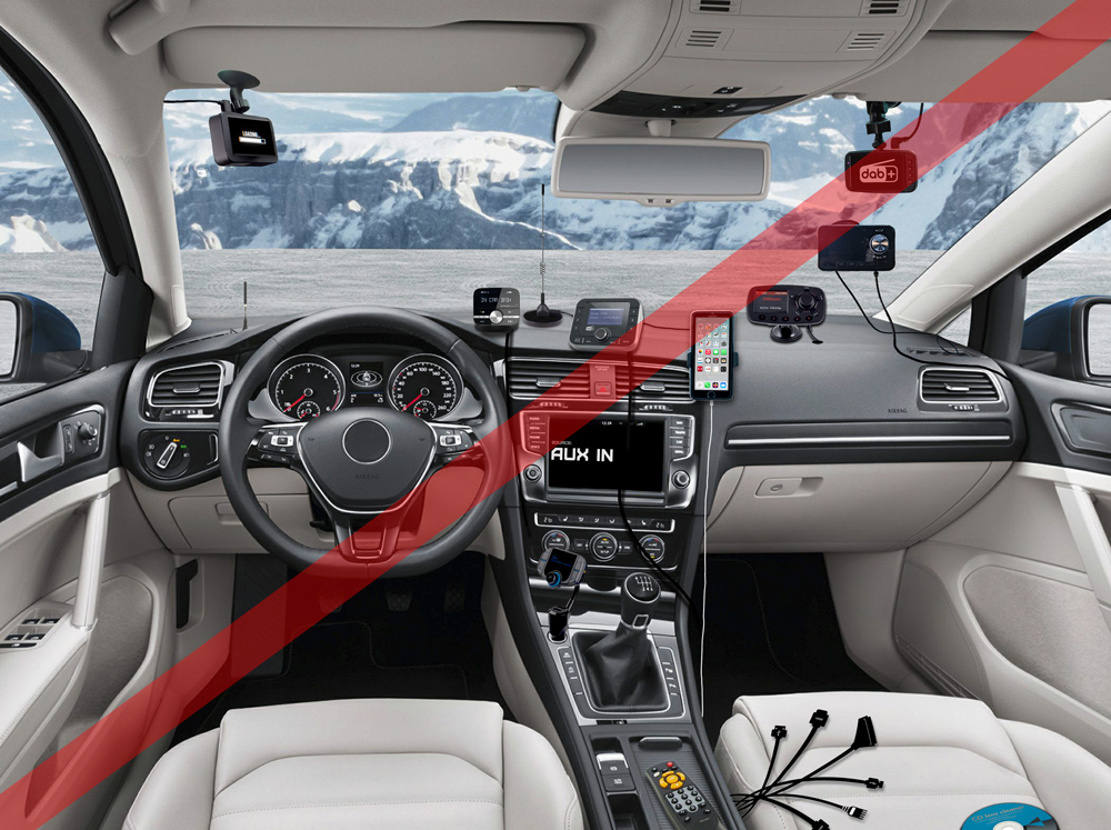 Cockpit mit falsch eingebauten Zusatzgeräten
