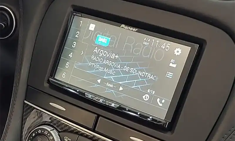 Nachrüstradio DAB+ eingebaut bei der Exclusiv Car-HiFi GmbH